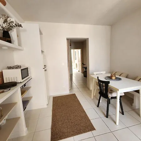 Ferienhaus La Casa Rosie, Charme Paisible A Les Flots *