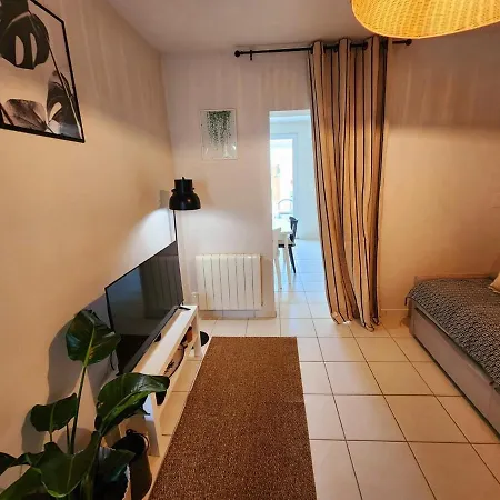 Ferienhaus La Casa Rosie, Charme Paisible A Les Flots *