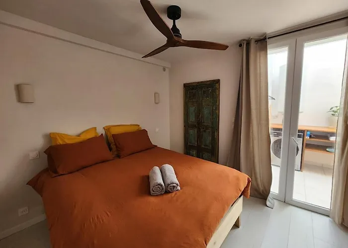 La Casa Rosie, Charme Paisible A Les Flots